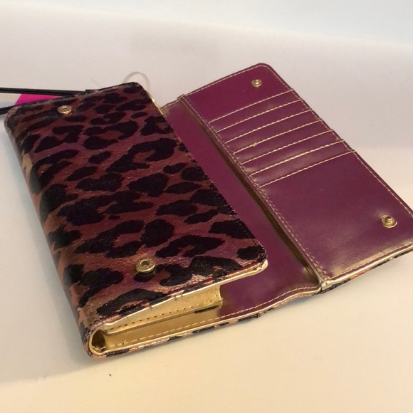 Betsey Johnson New York trifold wristlet wallet - Picture 8 of 8